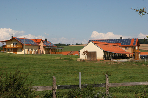 K naší farmě, která v roce 2013 zvítězila v celostátní soutěži Farma roku, nyní náleží cca 280 hektarů půdy. Image